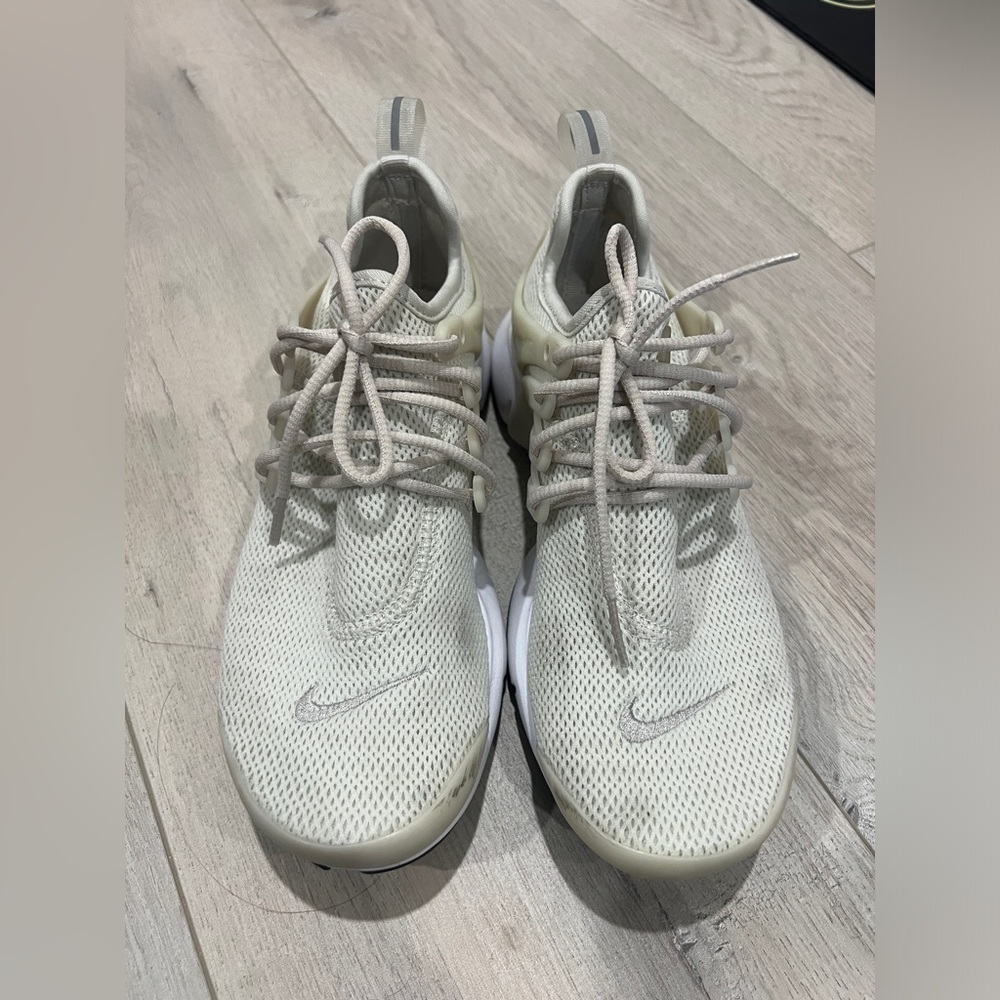 Wmns Air Presto 'Light Bone'